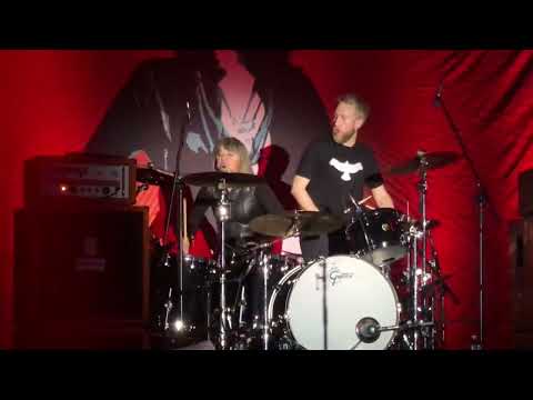 Suzi Quatro 25.05.2022 Red Box Mönchengladbach - Drum Duett