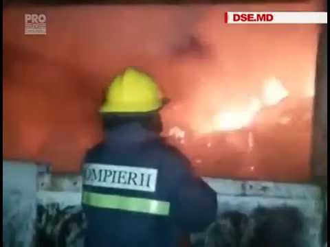 Incendiu puternic la o ferma din raionul Cahul