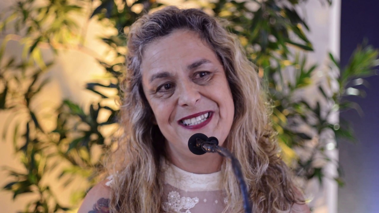 DISCURSO DE FORMATURA - PROF. VALÉRIA COSTA REPRESENTANDO A PROFESSORA RAQUEL RECKER RABELLO.