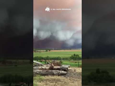 Nuvens assustadoras ch0cam moradores e anuncia ciclone extratropical no Mato Grosso do Sul. #youtube