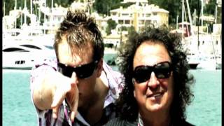 Pretty Belinda - Das Schlauchboot - Chris Andrews &amp; Tobee - Offizielles Musikvideo