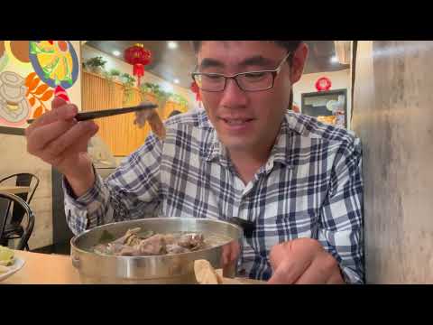Is This the BEST Vietnamese Restaurant in Toronto Chinatown? | Anh Dao