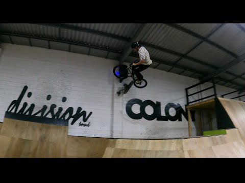 CHILL INDOOR SESSION AT THE VILLAGE