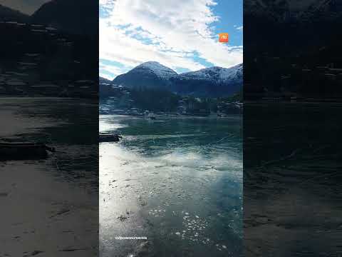 ❄️ La bahía de Caleta Tortel amaneció completamente congelada