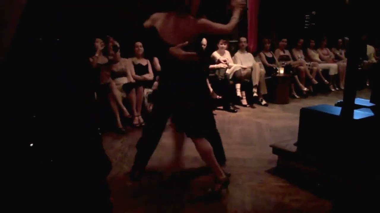 Argentine Tango: Angeles Chanaha & Michael Nadtochi - Gente Amiga