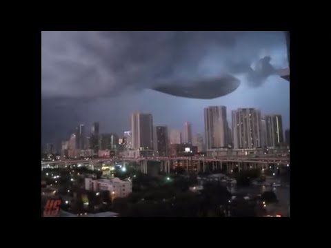 "Mothership Dispatches UFOs In Suburban Orlando" Feb 9, 2018 | HollywoodScotty VFX Video