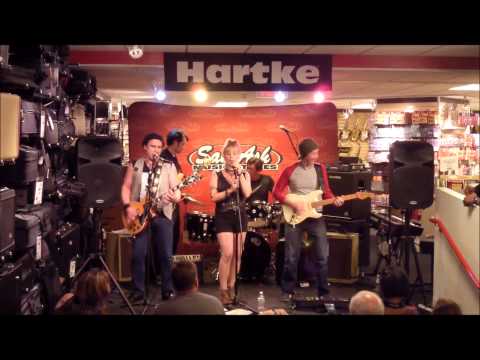 Vid #2-Les July/Larry Hartke present The Cynz @ Sam Ash Superstore NYC 7-17-13