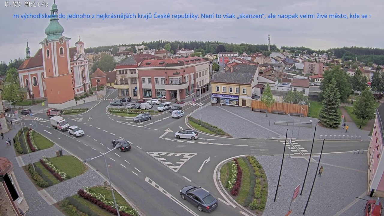 Live webcam view of Červený Kostelec Town Square & Church