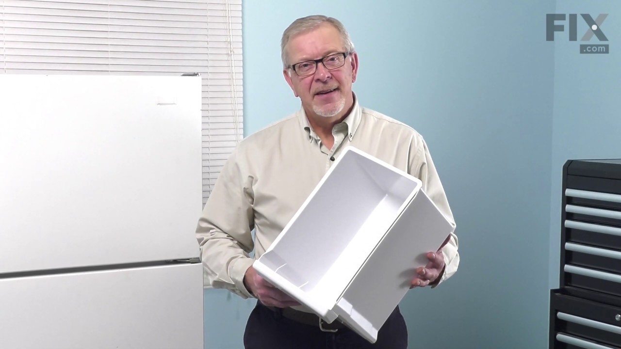 Replacing the Crisper Pan