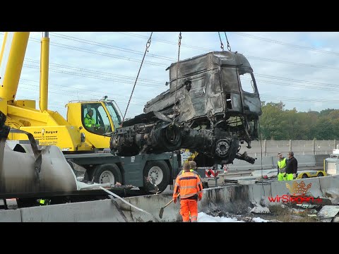 Lkw brennt auf der A 45 bei Aßlar völlig aus - Sauerlandlinie in Richtung Dortmund voll gesperrt