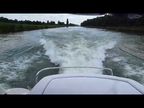 Bavaria 30 Sport 2 x 4.3 GXI Top speed 37 Knoten