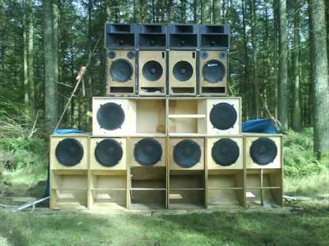 Derrick Pitter - Play Mr Music Play