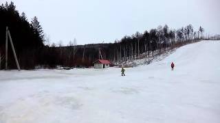 preview picture of video 'Сашка Лындин учится кататься на горных лыжах'