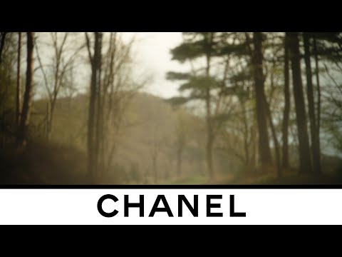 CHANEL FALL-WINTER 2020/21 READY-TO-WEAR COLLECTION TRAILER by Inez & Vinoodh