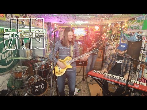 DUANE BETTS & THE PISTOLEERS - "Downtown Runaround" (JITV HQ in Los Angeles, CA 2019) #JAMINTHEVAN