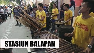 Download lagu STASIUN BALAPAN -- CALUNG FUNK MALIOBORO YOGYAKARTA mp3 Download lagu STASIUN BALAPAN -- CALUNG FUNK MALIOBORO YOGYAKARTA mp3