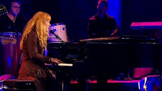 Loreena McKennitt - &quot;The Old Ways&quot;(with Lyrics)