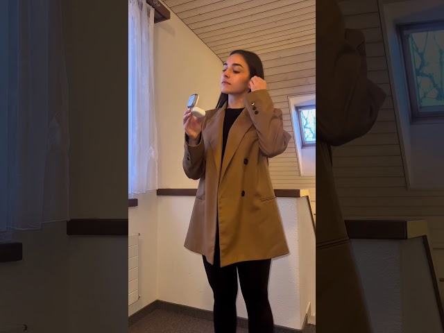 Video Teaser für Samsung Galaxy Buds4 Review Test von Mayara | 30h Akku Adaptive Noise Cancelling Testimonial