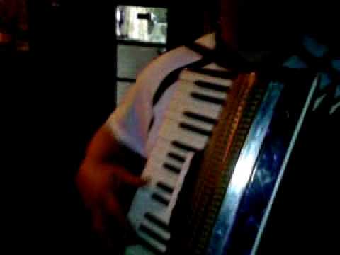 Adi de la Berechiu muzicant...pt informatii contactati impresarul Poto