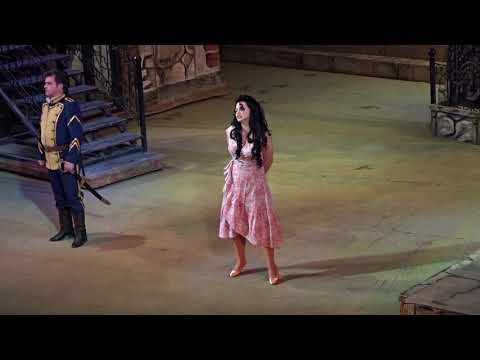 Lena Belkina -  Seguidilla. Près des remparts de Séville