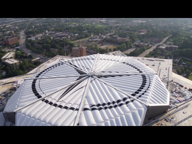Mercedes-Benz Stadium: Timelapse showing the closing of the roof