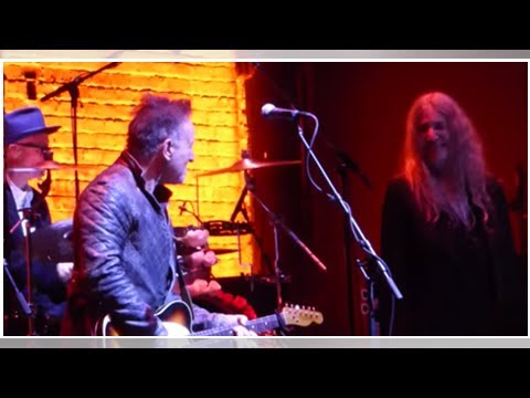 Watch Bruce Springsteen and Michael Stipe Join Patti Smith at NYC’s Beacon Theatre