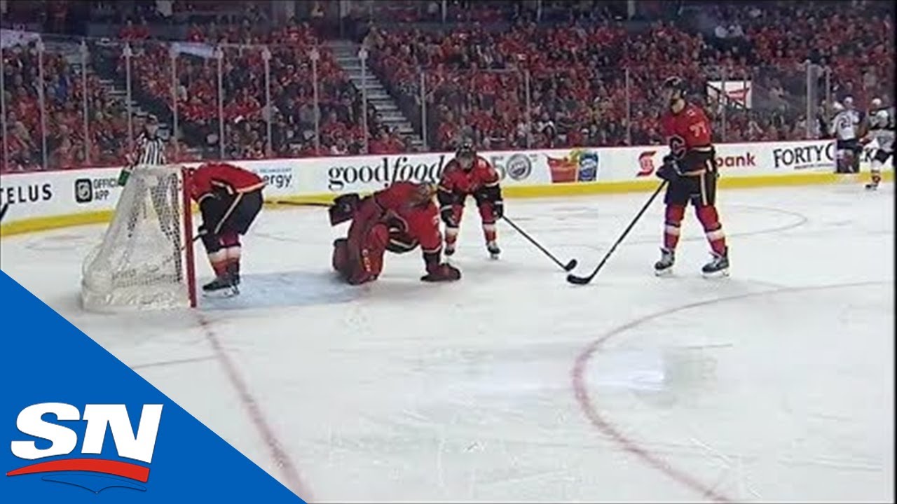Vidéo: Ça continue de JASER entre les Flames et les Red Wings...