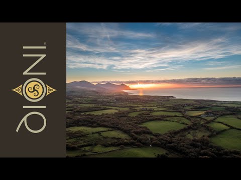 Two Bedroom Traditional Farm Holiday Cottage With Outstanding Views | Bryn-Mawr