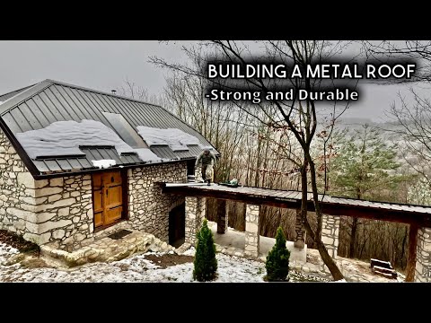 Vom Holzrahmen zum fertigen Dach: Beobachten Sie die Verwandlung!