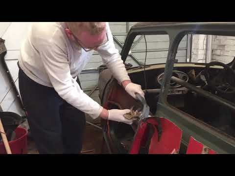 1964 Mk1 Mini Restoration S2 Ep105 - Passenger Door