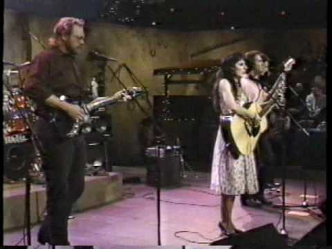 Tish Hinojosa - Love Is On Our Side