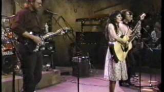 Tish Hinojosa - Love Is On Our Side