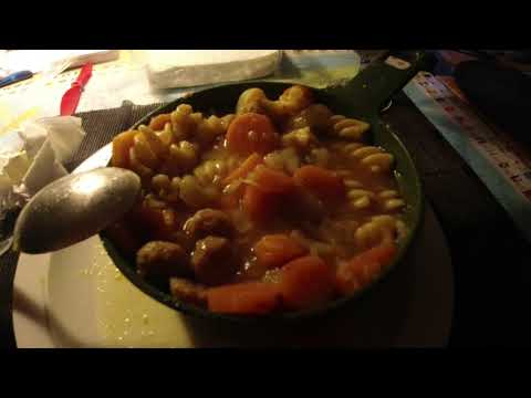 MongoTV_6884 - Min Aftensmad - DANISH MUKBANG - Del 2-Oksebouillonsuppe Med KØDBOLLER-Løg-Gulerødder
