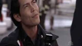 Extrait (la demande en mariage de Carlos � Holly) - VO