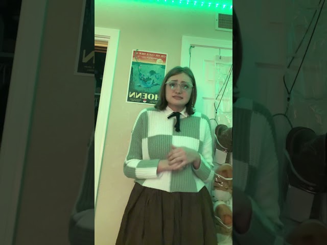 Vídeo relacionado con Disfraz de Oktoberfest de Halloween para mujer, disfraz de escenario esculpido por el cuerpo, 1 vestido, 1 salida de baño, 1 camiseta, cosplay de Chihiro Fujisaki (rojo, XL)