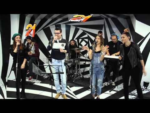 Lidia Buble feat. Adrian Sina -  Ma certi (LIVE @ RADIO 21)