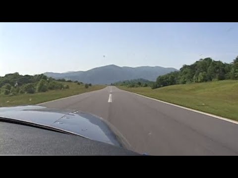 Mountain Flying Tips by Richard L. Collins (Sporty's Air Facts Classics)