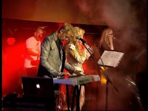 Kamaliya Live - You Make Me Wanna