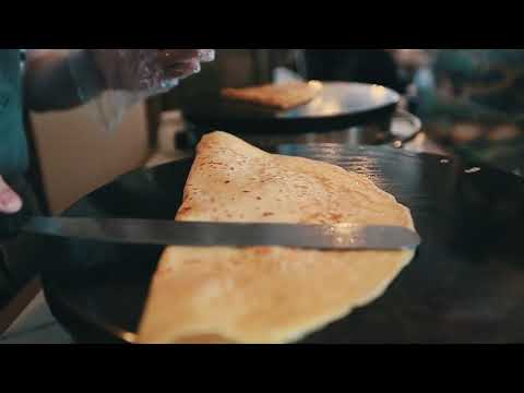 Fazendo crepes na Fleur de Lys