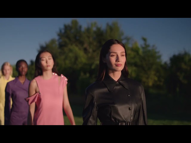 30ML Ferragamo Signorina Libera Eau de Parfum Spray  4 of 4 