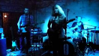 Alice Gold - Runaway Love live The Shipping Forecast Liverpool 07-03-12