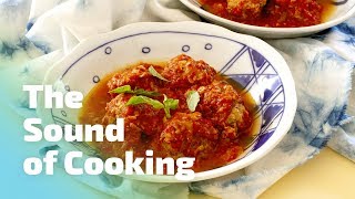 Turkey Meatballs with Easy Fresh Tomato Sauce // The Sound of Cooking Video // How to Make Meatballs