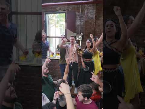 Promotional video thumbnail 2 for Brass Monkeys