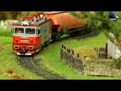 H0 Scale EA 40-0832-2 with CFR Freight Train - Model Railway Exhibition/Expozitie de Machete