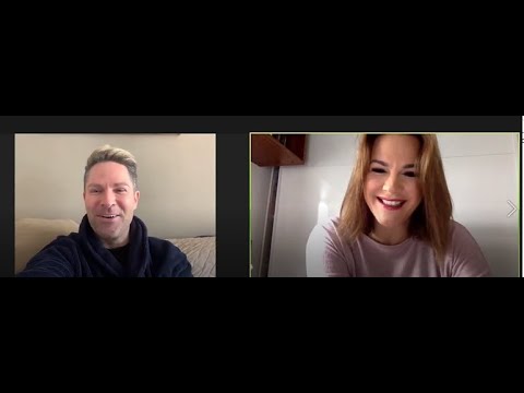 Rebeka Dremelj in Sebastian: "Ko primeš me za roko" (V ŽIVO) na Radio Robin