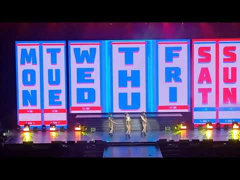 [fancam] Monday Blues - GFRIEND World Peace #GFRIENDinMY