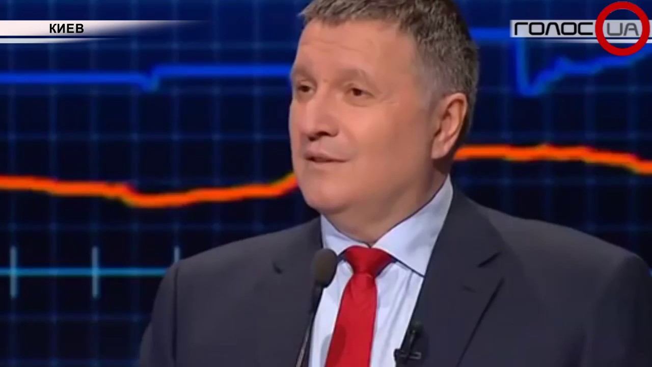 Выбор Авакова: Почему МВД подозревает штаб Порошенко в подкупе избирателей?