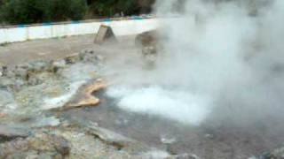 preview picture of video 'Hot Springs in Furnas village'