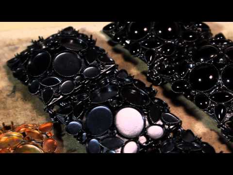 MIRANDA KONSTANTINIDOU Noir - Winter 2011 KONPLOTT Atelier Clips *DEUTSCH*