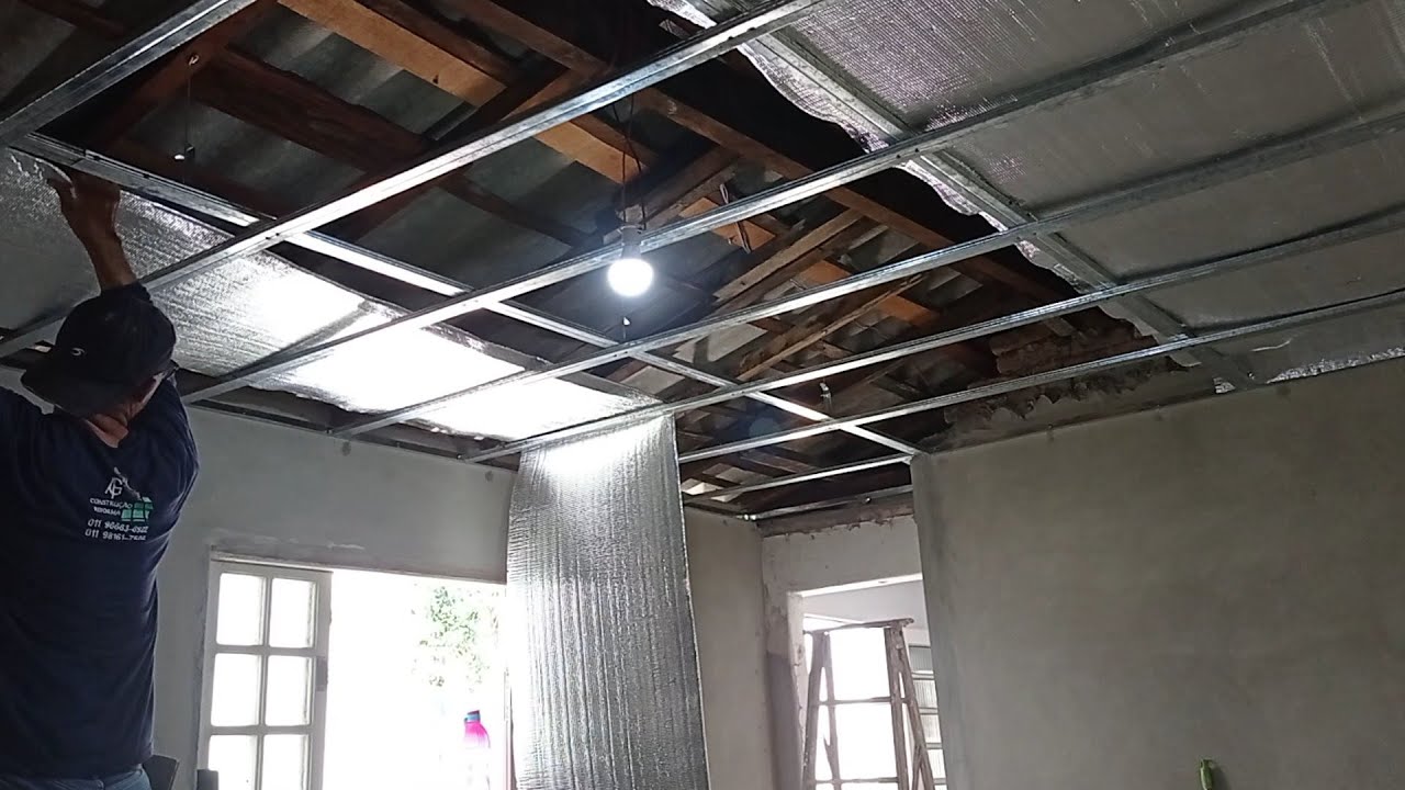 Como colocar manta térmica entre o forro PVC  e o telhado